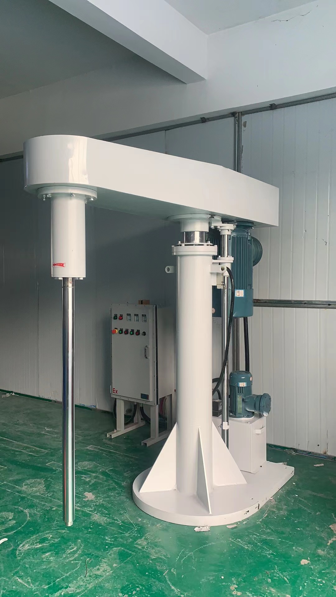 我們應(yīng)該要如何的維護(hù)保養(yǎng)和了解分散機(jī)的結(jié)構(gòu)以及特點(diǎn)？