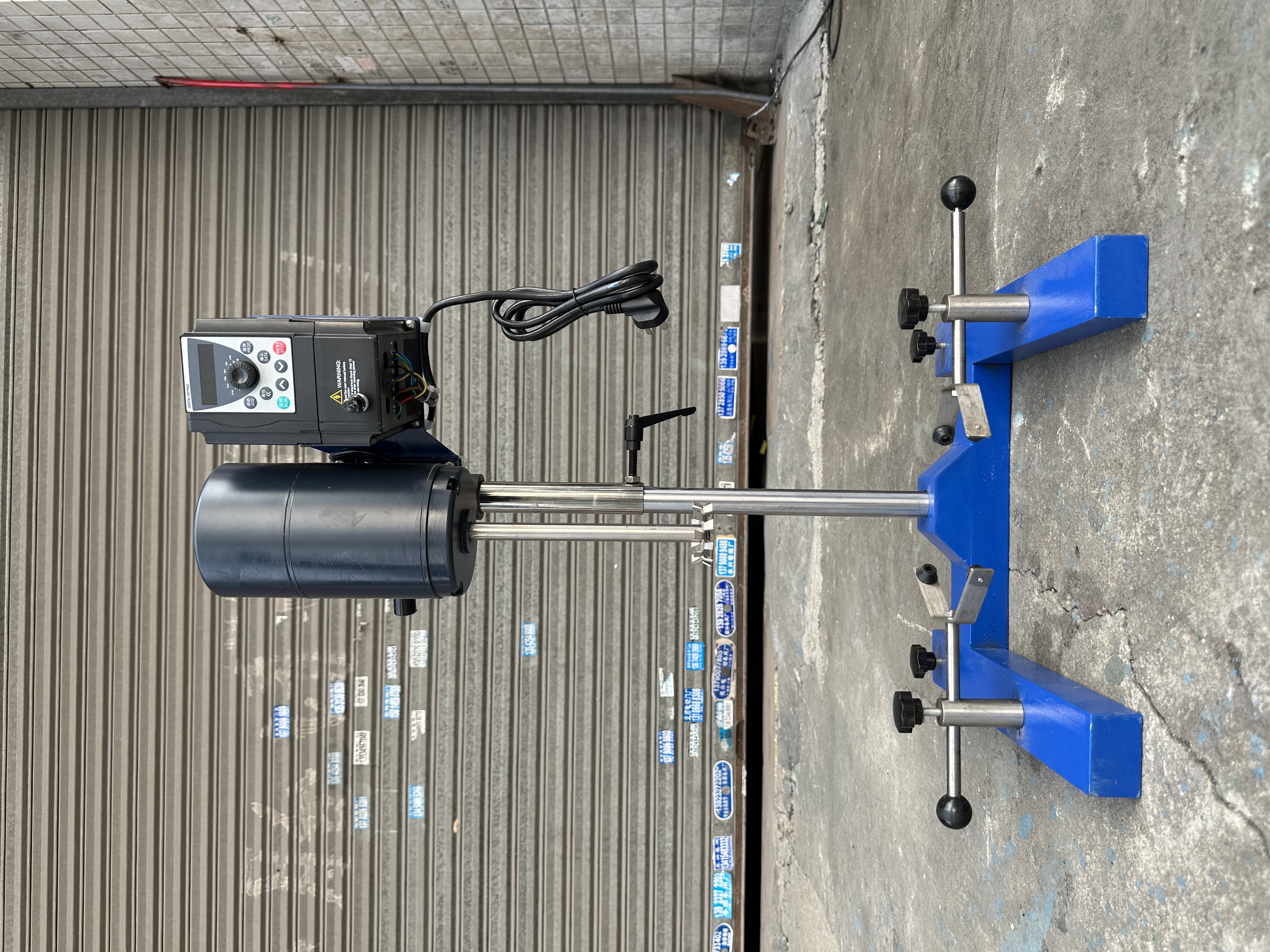 在使用實(shí)驗(yàn)室分散機(jī)的過(guò)程中應(yīng)注意的事項(xiàng)？(圖1)