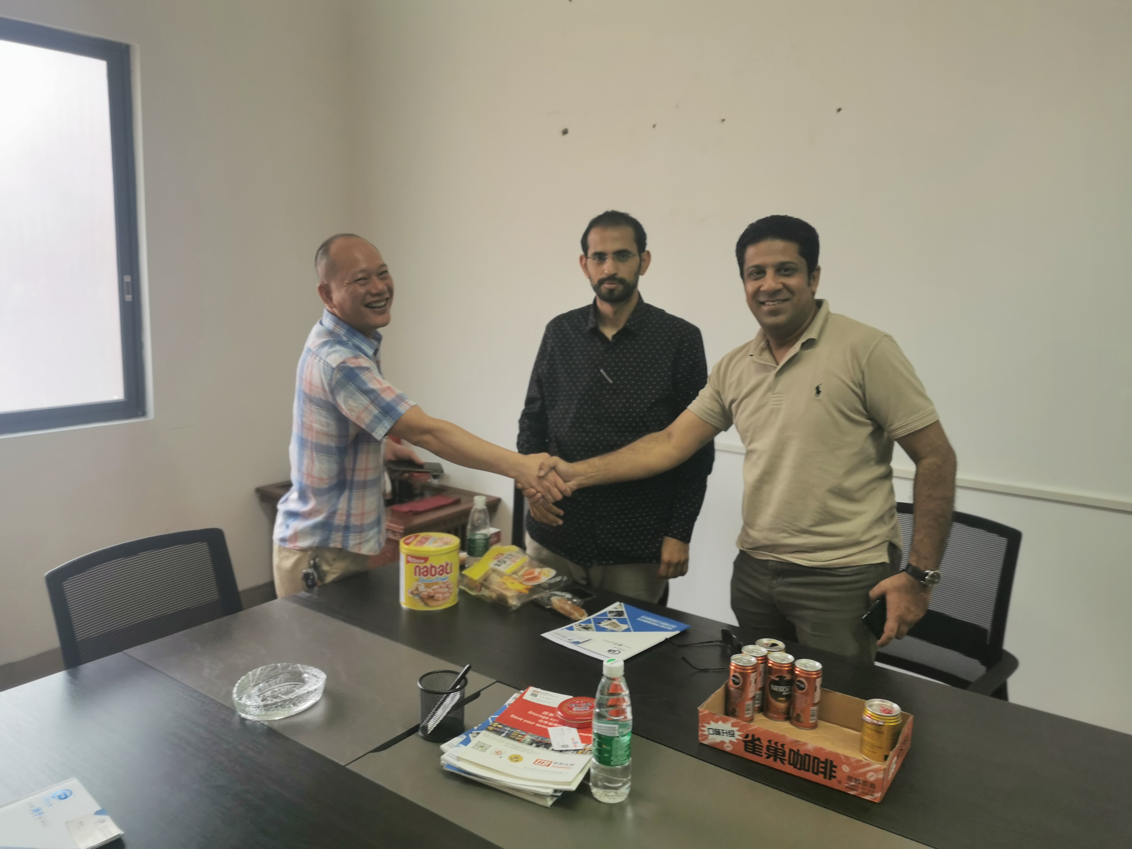 發(fā)往 迪拜 阿聯(lián)酋 高速分散機 及蝶式攪拌機采購項目(圖1)