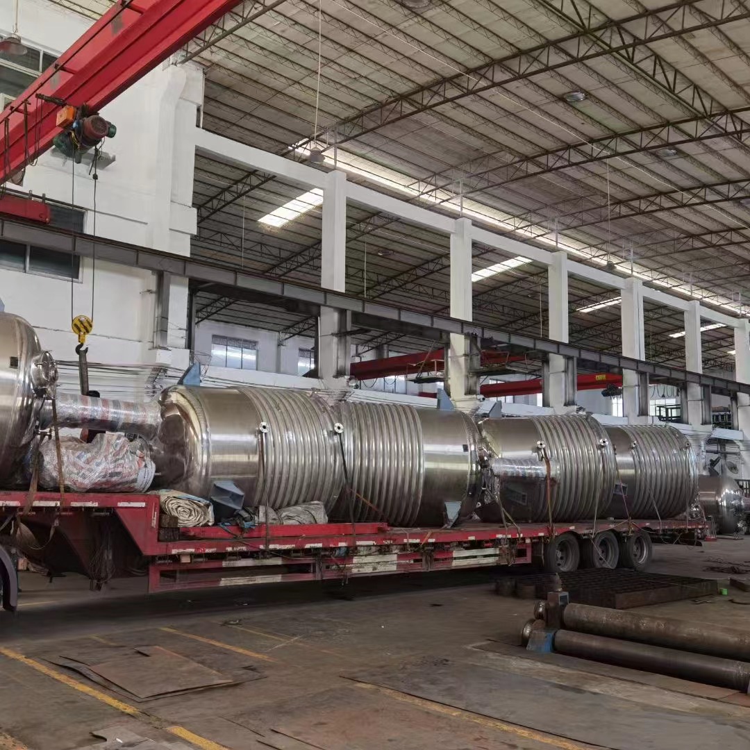 迪拜阿聯酋 采購平臺反應釜15臺 及高速分散機 工程案例分享(圖4)